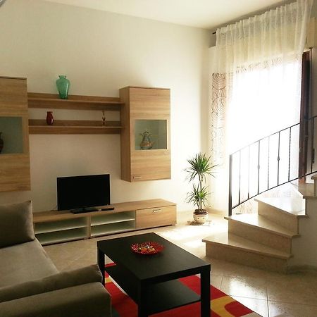 La Via Del Mare - Acireale Centro Storico Apartment Стая снимка