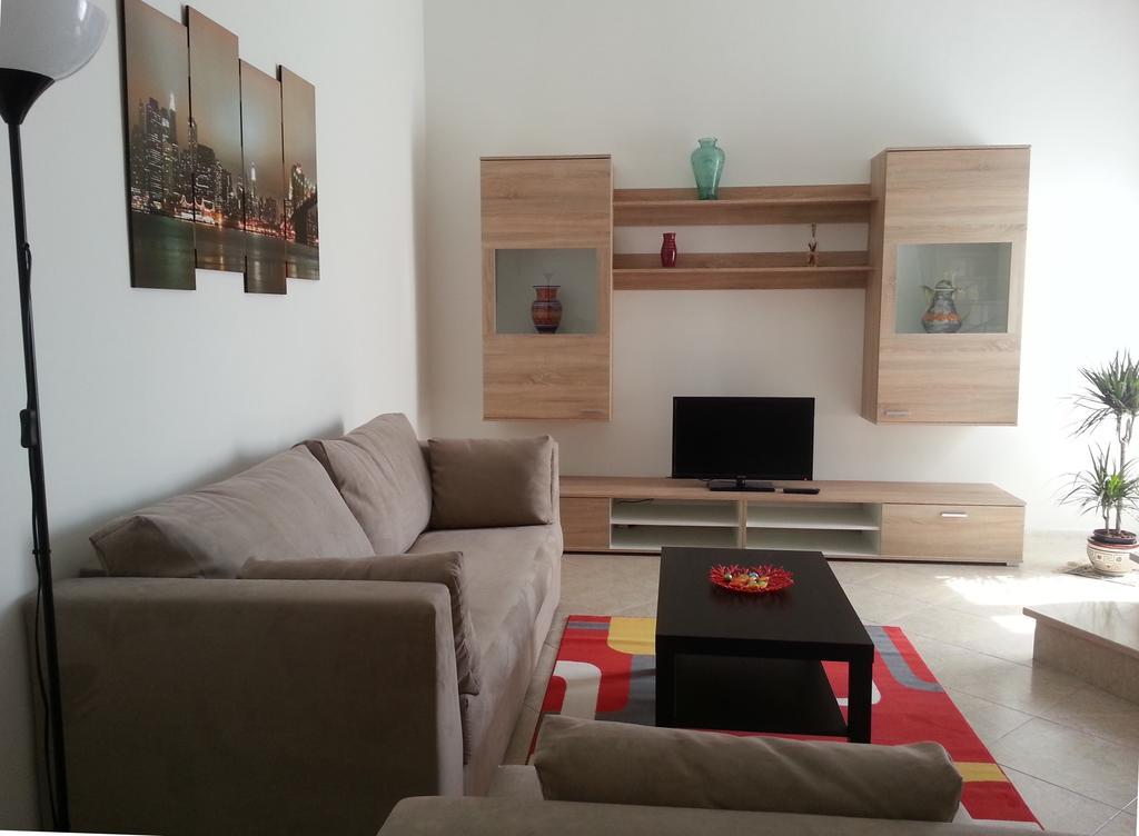 La Via Del Mare - Acireale Centro Storico Apartment Стая снимка