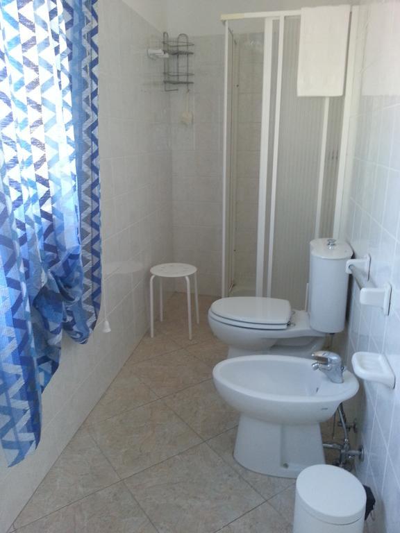 La Via Del Mare - Acireale Centro Storico Apartment Стая снимка