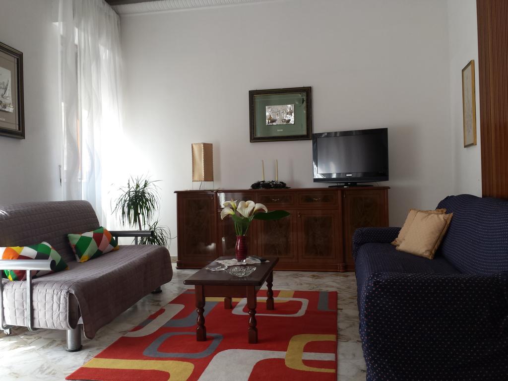 La Via Del Mare - Acireale Centro Storico Apartment Екстериор снимка