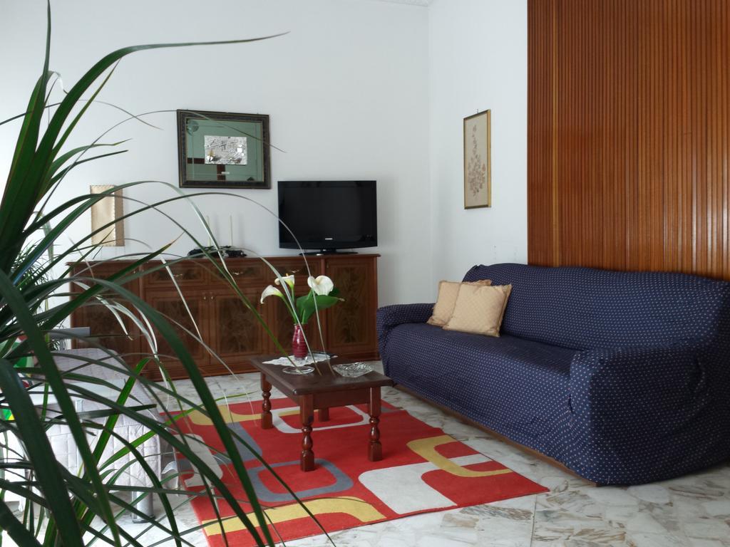 La Via Del Mare - Acireale Centro Storico Apartment Екстериор снимка